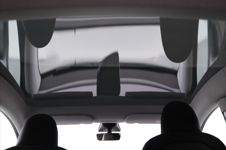 Tesla Model Y Long Range AWD CZ SoH 92%