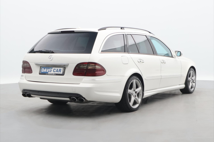 Mercedes-Benz Třídy E 3,2 E320 165kW AMG Paket