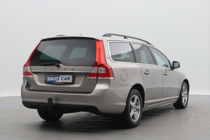 Volvo V70 2,0 D3 100kW Kinetic Dynamic DPH