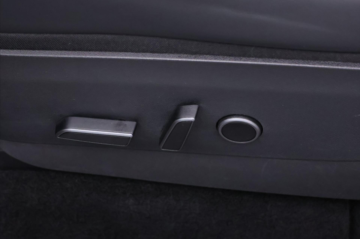 Tesla Model Y Long Range AWD 75kWh DPH