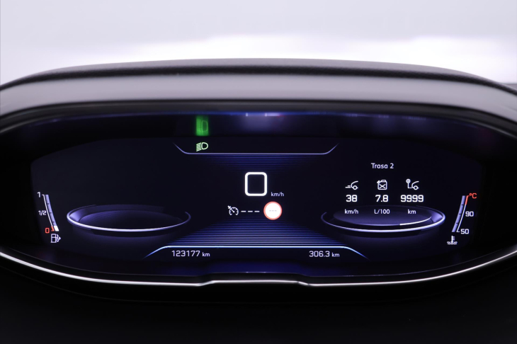 Peugeot 5008 1,2 PT 96kW CZ Allure 7-Míst