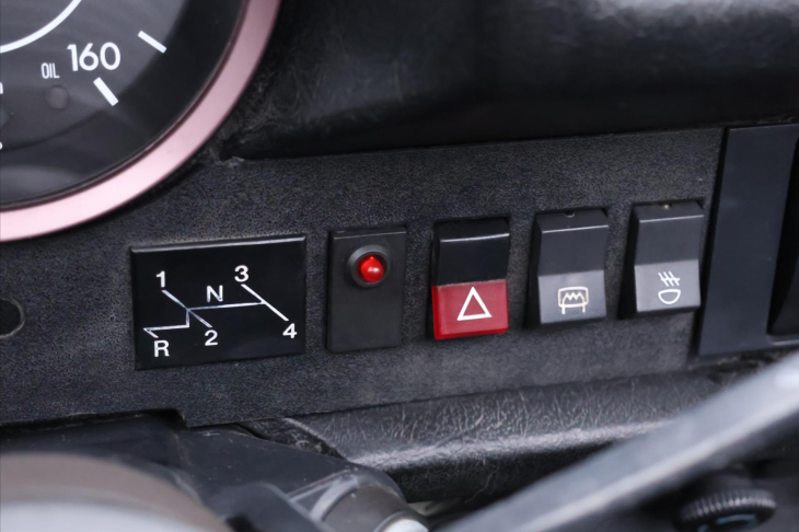 Volkswagen Beetle 1,3 1300 Cabrio