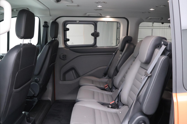 Ford Tourneo Custom 2,0 TDCI 136kW Titanium CZ DPH