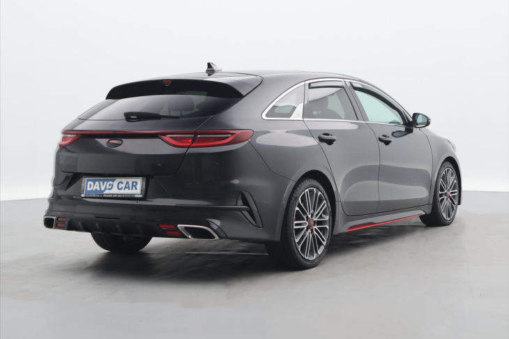 Kia Ceed 1,6 T-GDI 150kW DCT CZ GT