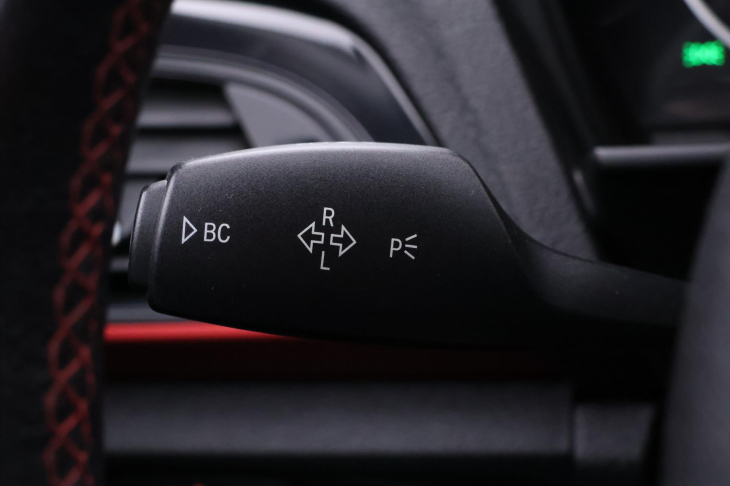 BMW Řada 1 1,6 116i 100kW Aut. Sport Xenon