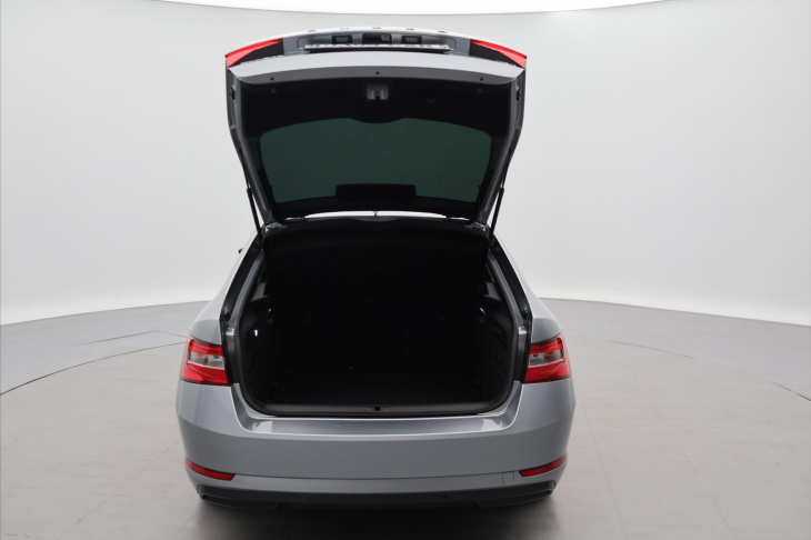 Škoda Superb 2,0 TDI 140kW Style 4x4 DSG CZ