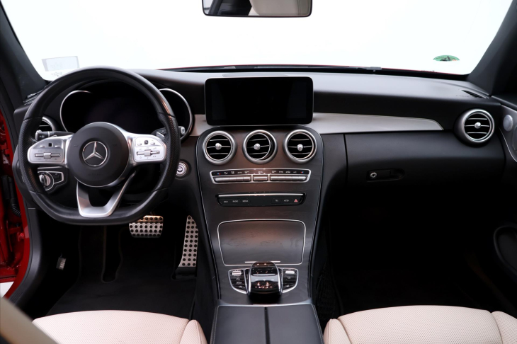 Mercedes-Benz Třídy C 2,0 300 190kW 4MATIC CZ DPH
