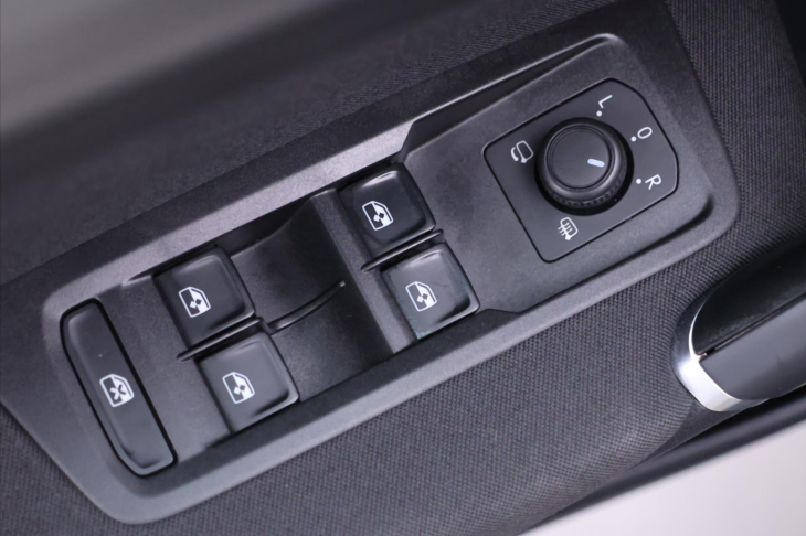 Volkswagen Touran 2,0 TDI 110kW DSG Comfort DPH