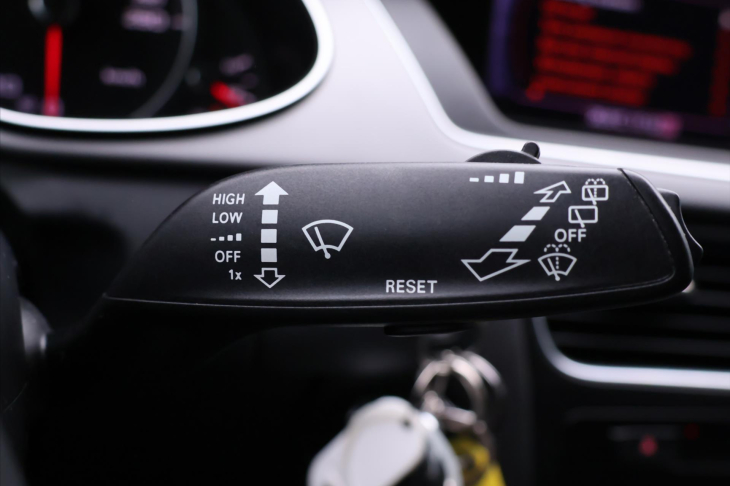 Audi A4 2,0 TDI 105kW Aut. CZ Klima