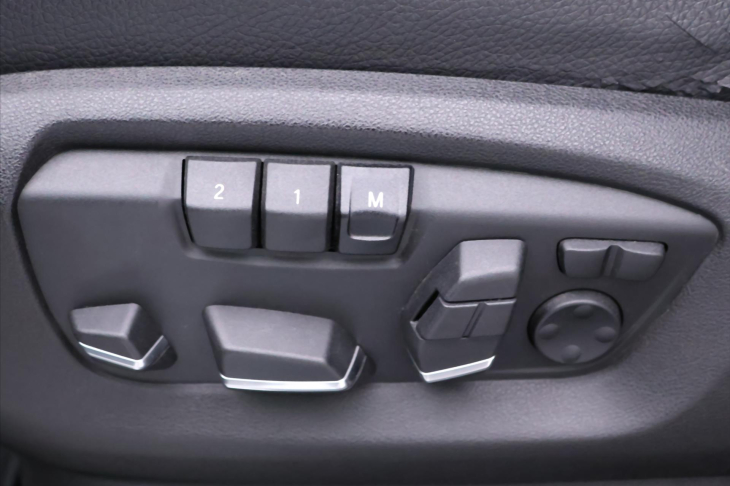 BMW X5 3,0 xDrive40d 230kW CZ