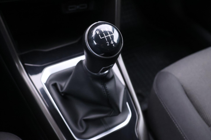 Volkswagen T-Roc 1,0 TSI 85kW Comfort 1.Maj DPH