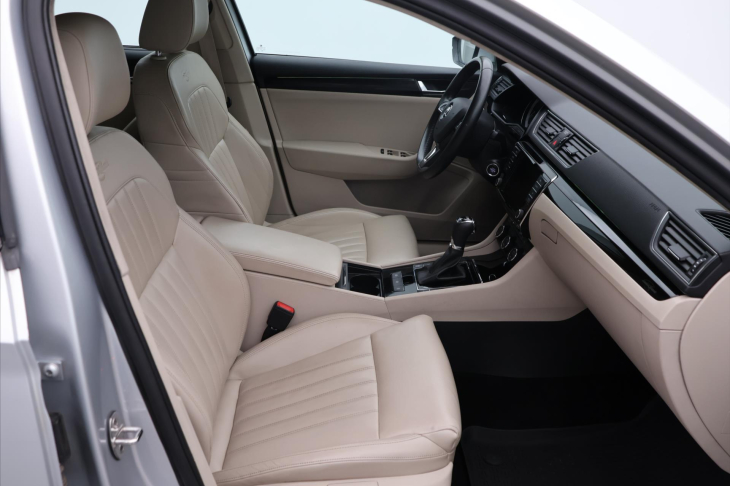 Škoda Superb 2,0 TDI 140kW L&K CZ DPH DSG