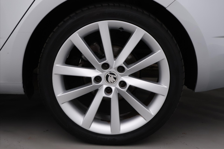 Škoda Octavia 1,4 TSI 103kW Elegance+ Xenon