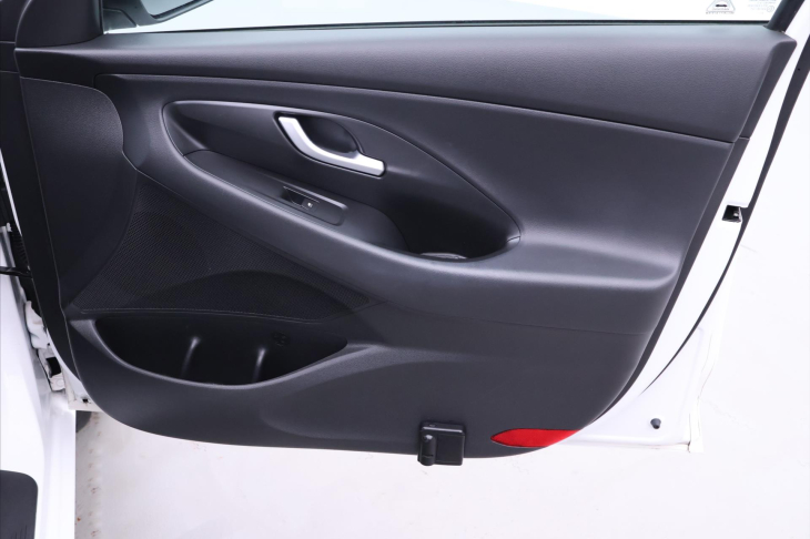 Hyundai i30 1,4 T-GDI 103kW Navi CZ