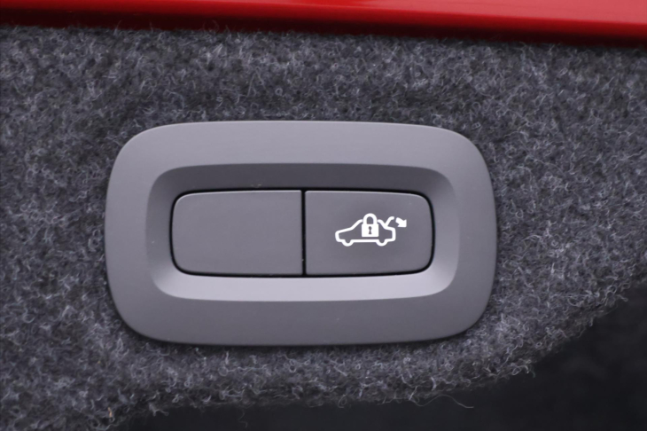 Volvo S60 2,0 T5 186kW Inscription CZ