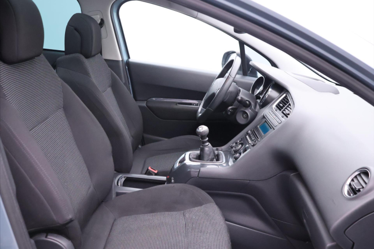 Peugeot 5008 2,0 HDI 110kW CZ Panorama
