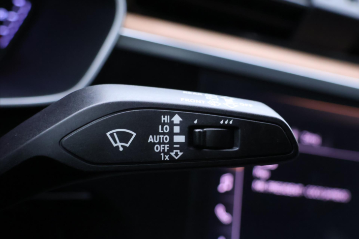 Audi Q3 2,0 TDI 110kW Advanced CZ DPH