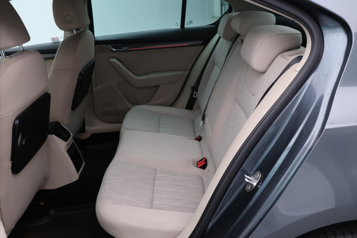Škoda Octavia 2,0 TDi 110kW Style LED CZ