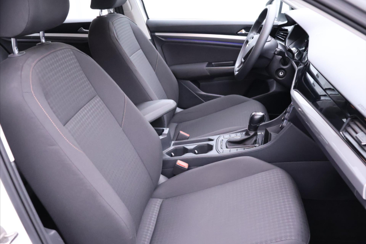 Volkswagen Bora E-Bora 100kW Automat