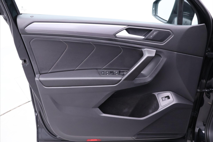 Volkswagen Tiguan Allspace 2,0 TDI DSG 4M R-Line Black DPH