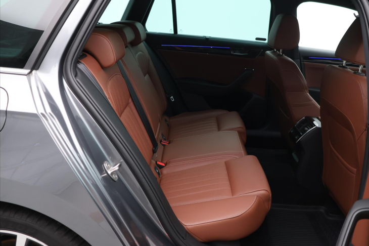 Škoda Superb 2,0 TDI 110kW DSG L&K DPH CZ