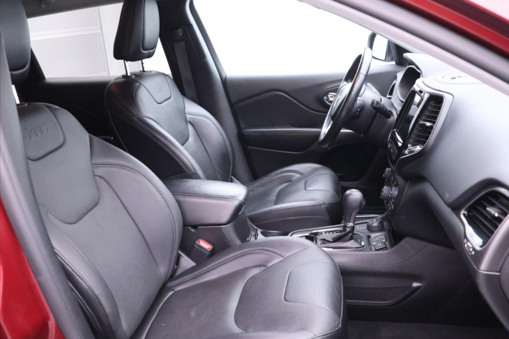 Jeep Cherokee 3,2 200kW AWD Kamera 1.Maj DPH