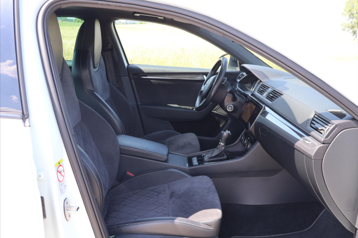 Škoda Superb 1,8 TSI DSG CZ Sportline DCC