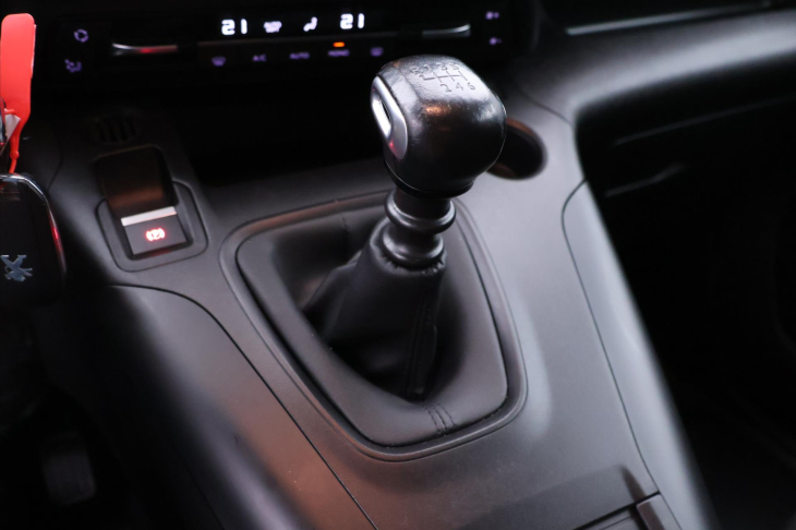 Peugeot Rifter 1,5 B-HDI 96kW Allure DPH CZ