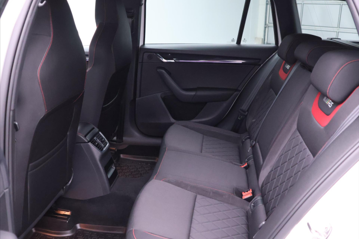 Škoda Octavia 2,0 TDI 135kW Challenge LED RS