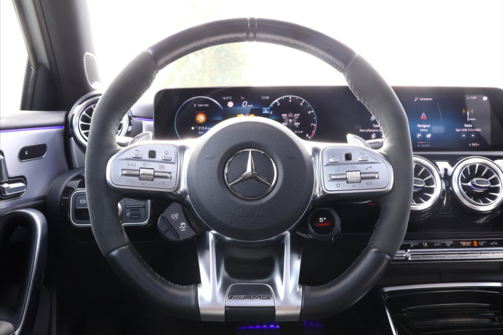 Mercedes-Benz Třídy A 2,0 45 S AMG 4Matic+ 310kW DPH