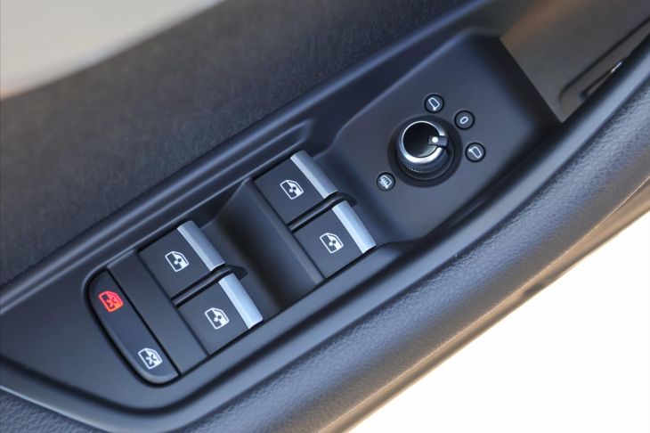 Audi A4 2,0 TDI 110kW Sport Navi Xenon