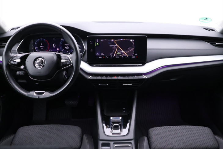 Škoda Octavia 2,0 TDI 110kW DSG Clever DPH