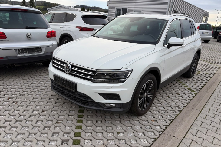 Volkswagen Tiguan 1,4 TSI Sound edice matrix pano