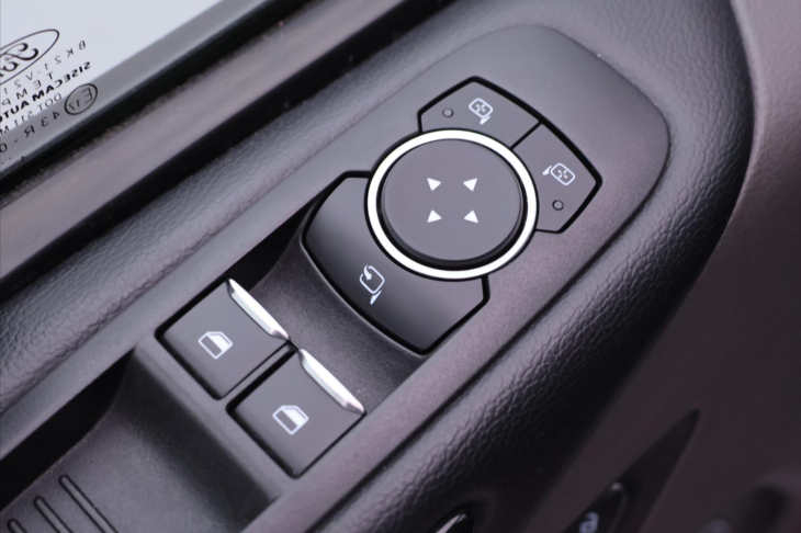 Ford Tourneo Custom 2,0 TDCI 136kW Active 1Maj DPH