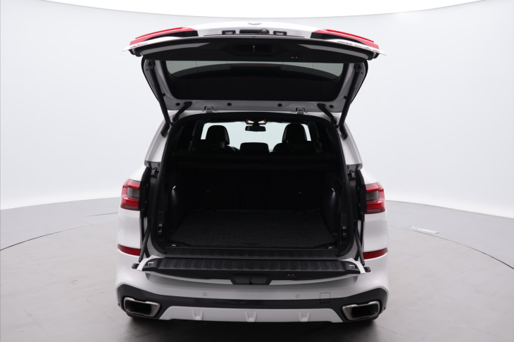 BMW X5 3,0 M50d 294kW CZ DPH FULL SERVIS