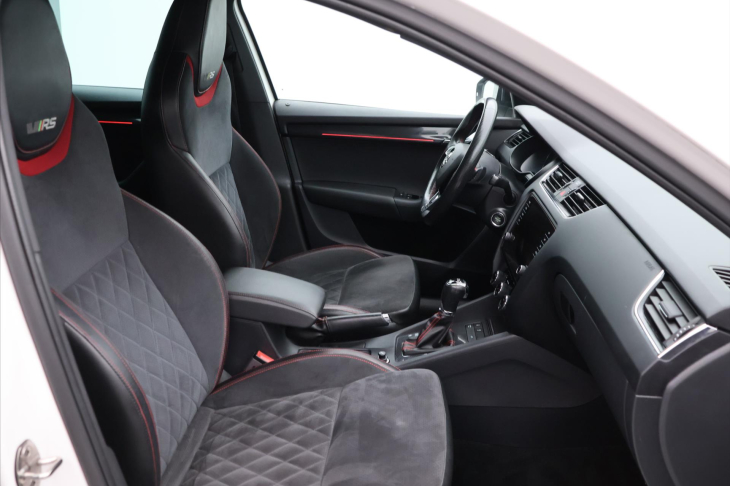 Škoda Octavia 2,0 TSI DSG RS230 CZ Challenge