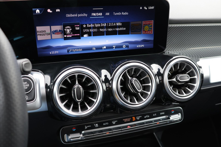 Mercedes-Benz GLB 2,0 220 4MATIC AMG Premium Plus