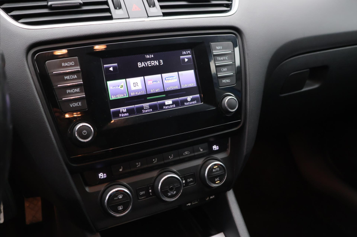 Škoda Octavia 1,4 TSI 103kW Elegance Xenon