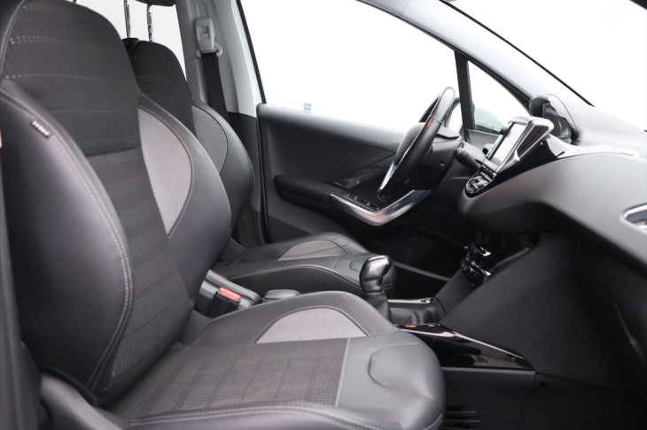 Peugeot 2008 1,6 HDI 73kW CZ