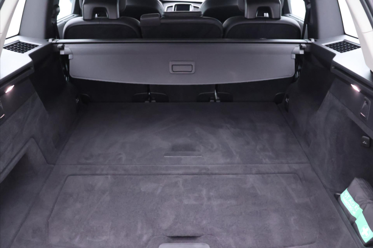 Volvo XC90 2,0 B5 AWD 173kW 1.Maj DPH CZ