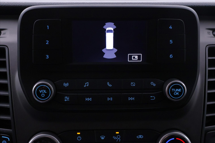 Ford Transit Custom 2,0 TDCi L2 Automat 9-Míst DPH