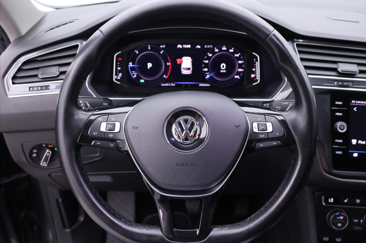Volkswagen Tiguan Allspace 2,0 TDI DSG R-line 4M 1Maj DPH