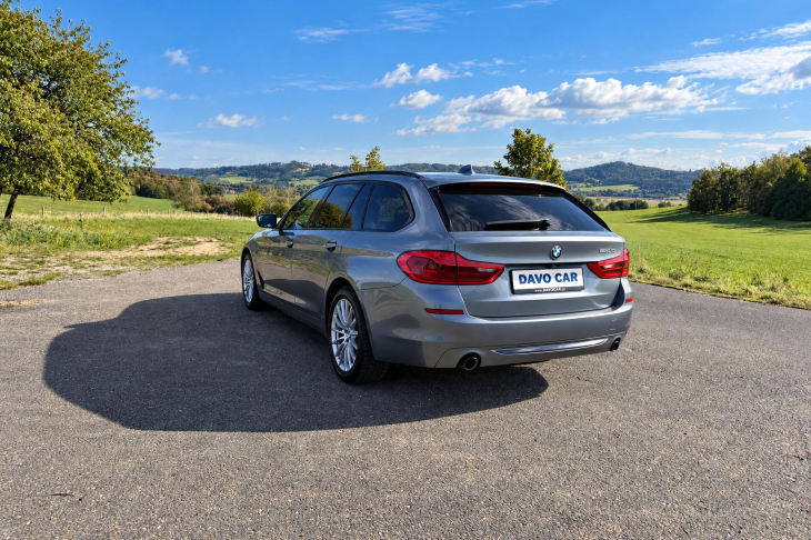 BMW Řada 5 3,0 3.0 530d Touring Sport DPH