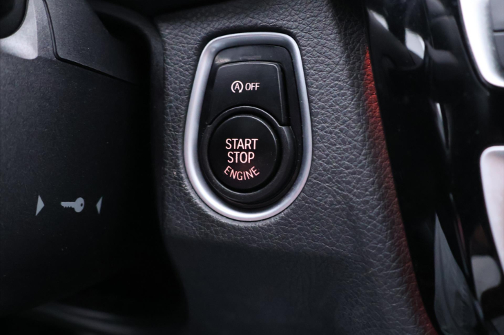 BMW Řada 3 1,5 318i Aut. M-Sport Shadow