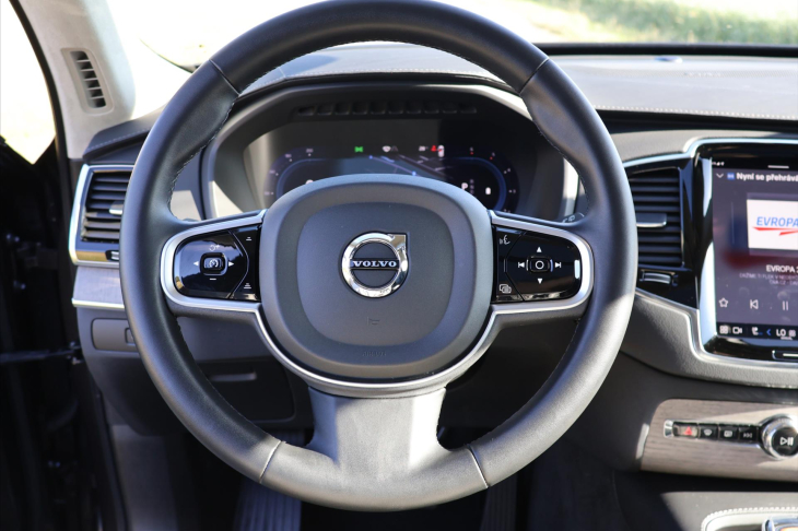 Volvo XC90 2,0 B5 AWD Ultimate Dark 7-Míst