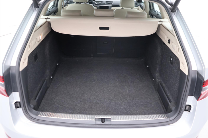 Škoda Superb 2,0 TDI 140kW L&K CZ DPH DSG
