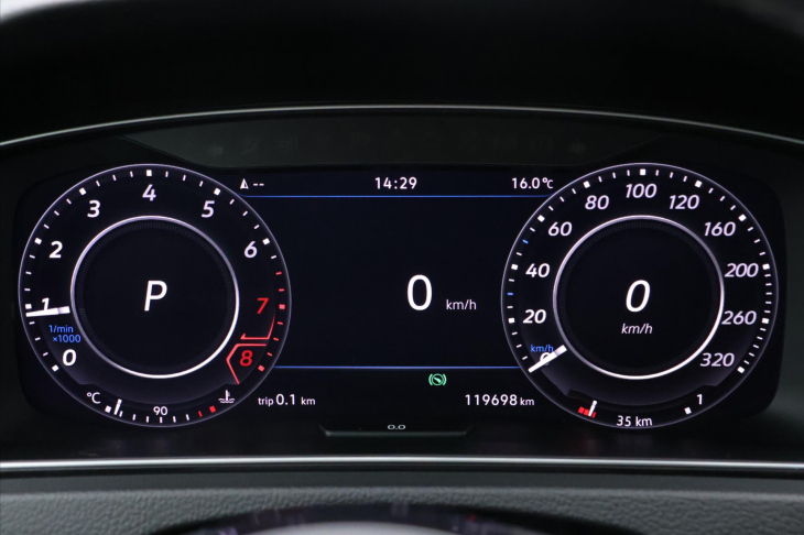 Volkswagen Golf 2,0 TSI R 228kW 4M DSG Virtual