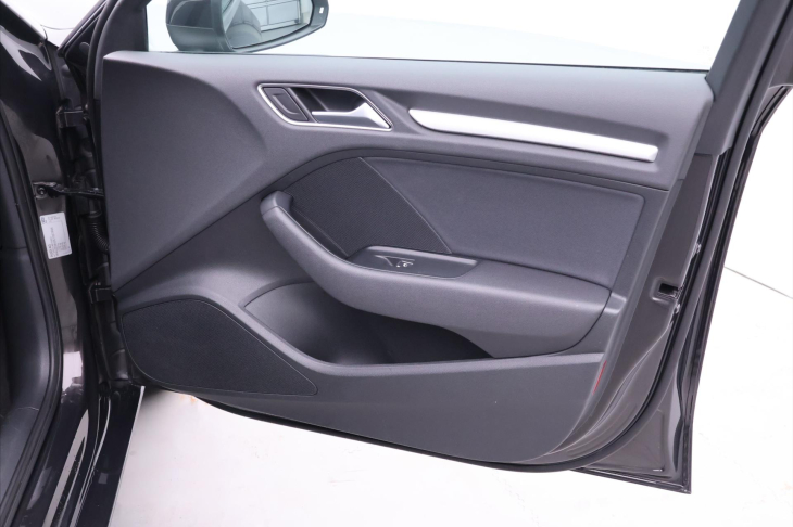 Audi A3 1,4 TFSI ProLine Plus Navi