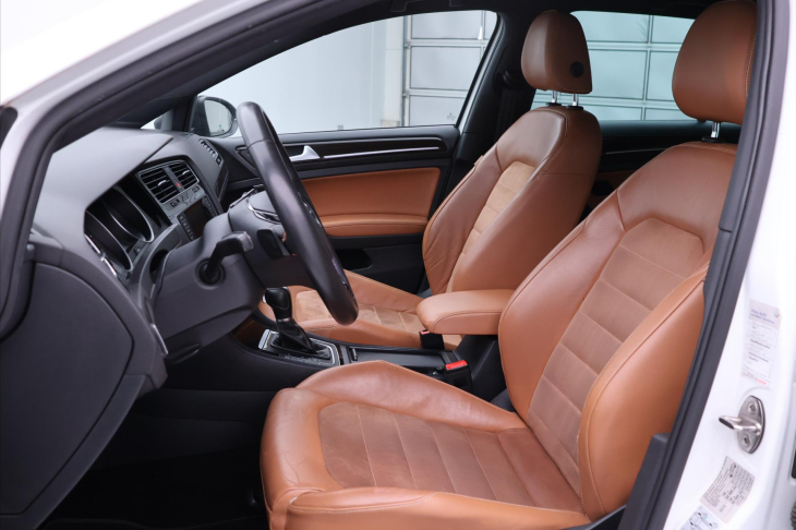 Volkswagen Golf 1,4 TSI 103kW DSG CZ Highline