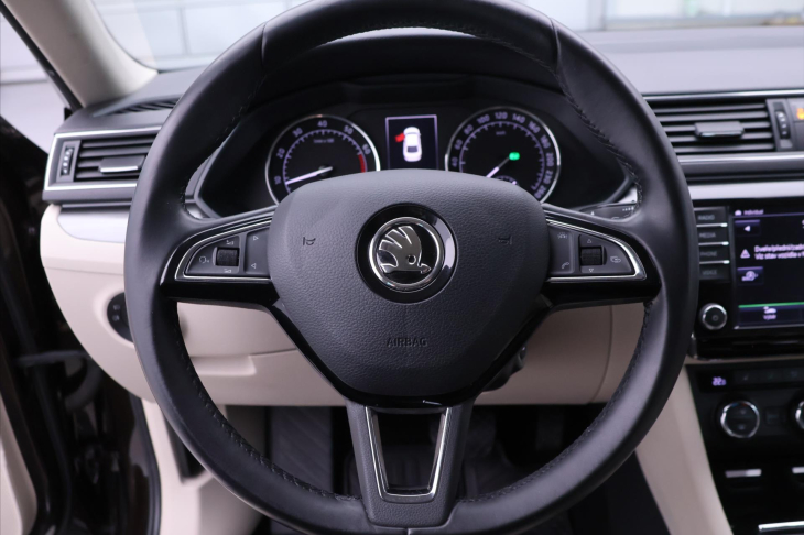 Škoda Superb 2,0 TSI 162kW DSG CZ Style